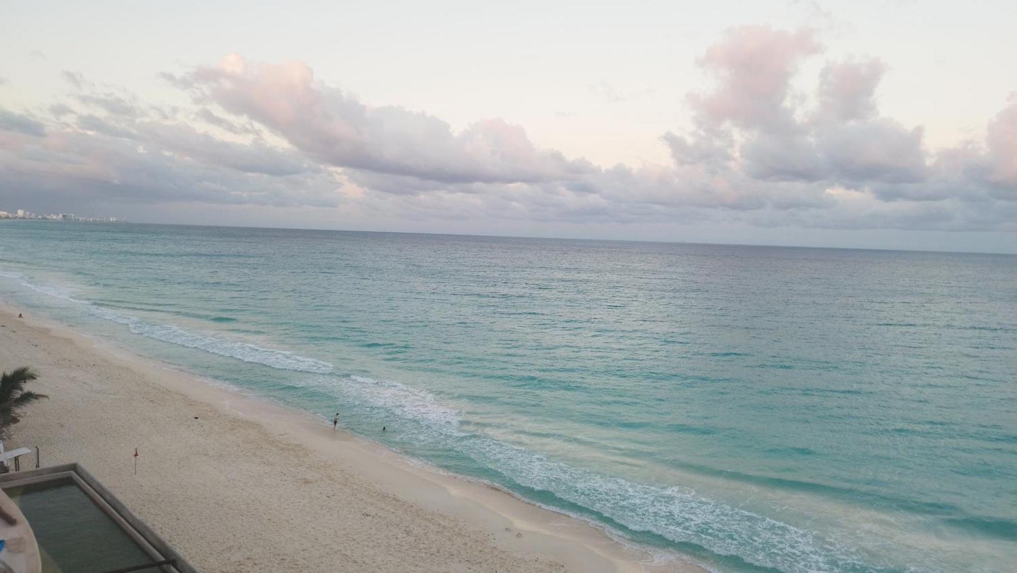 “Magic Sunrise At Cancun” 外观 照片