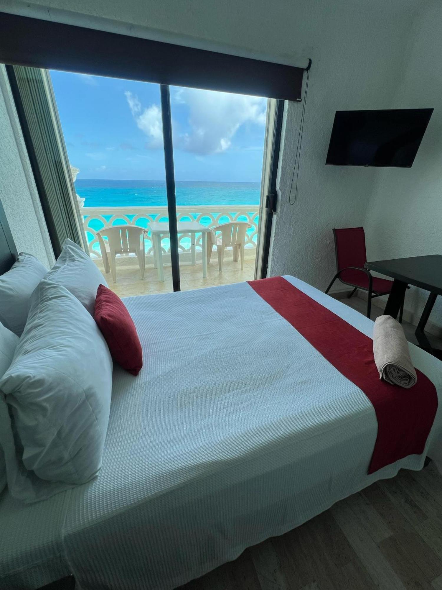 “Magic Sunrise At Cancun” 外观 照片